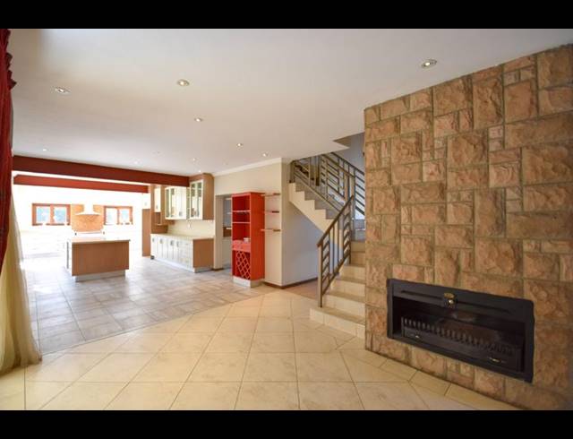 4 BEDROOM HOUSE FOR SALE IN MIDSTREAM ESTATE